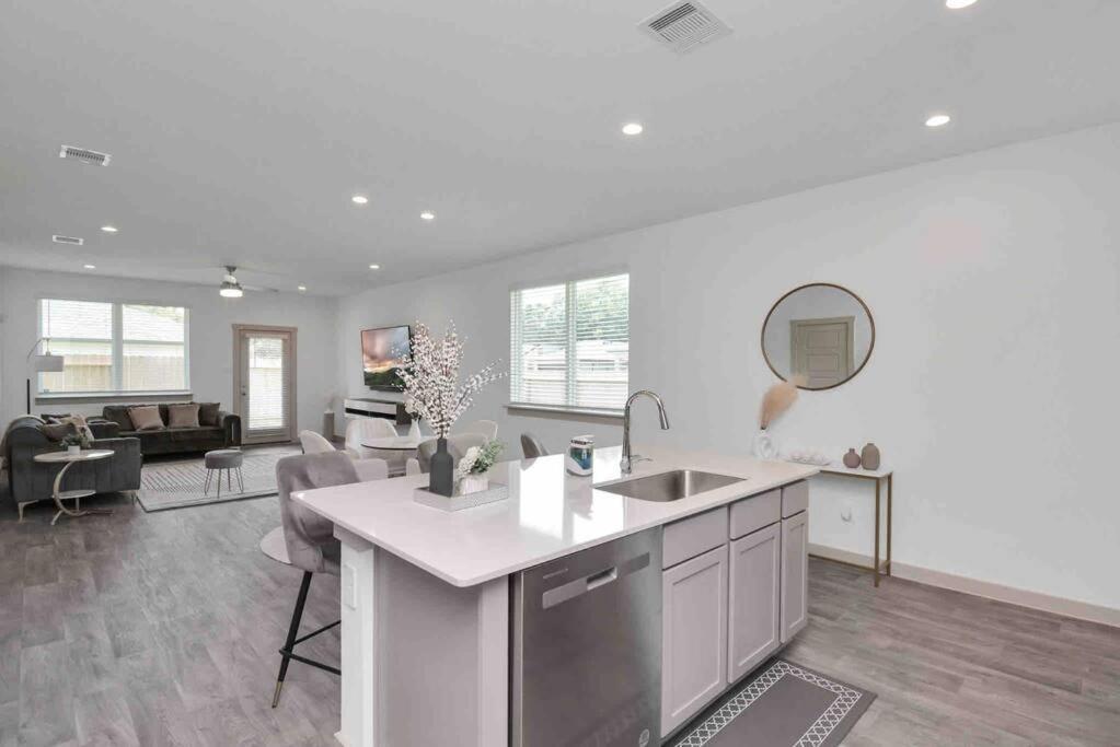 יוסטון 4Bedroom Escape - Near Med Center With Backyard מראה חיצוני תמונה