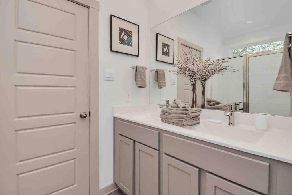 יוסטון 4Bedroom Escape - Near Med Center With Backyard מראה חיצוני תמונה